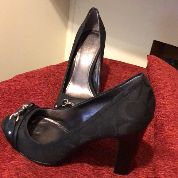 Coach 👠 - Picture 2 of 5